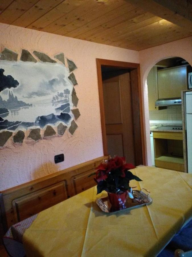 Casa Claudio-Appartamenti In Centro Campitello di Fassa Buitenkant foto